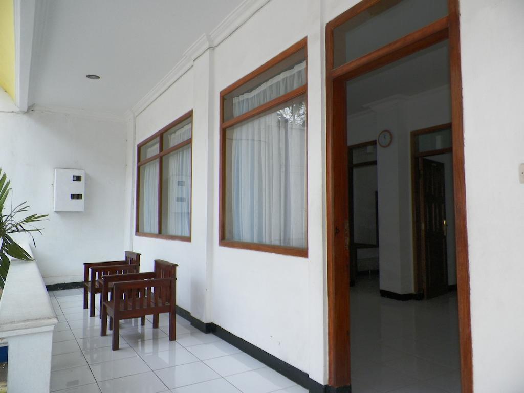 Aquarium Hotel Pangandaran Exteriör bild