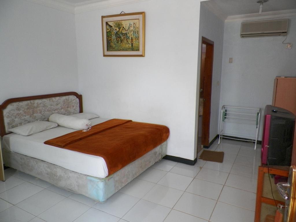 Aquarium Hotel Pangandaran Exteriör bild