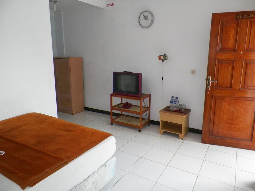 Aquarium Hotel Pangandaran Exteriör bild